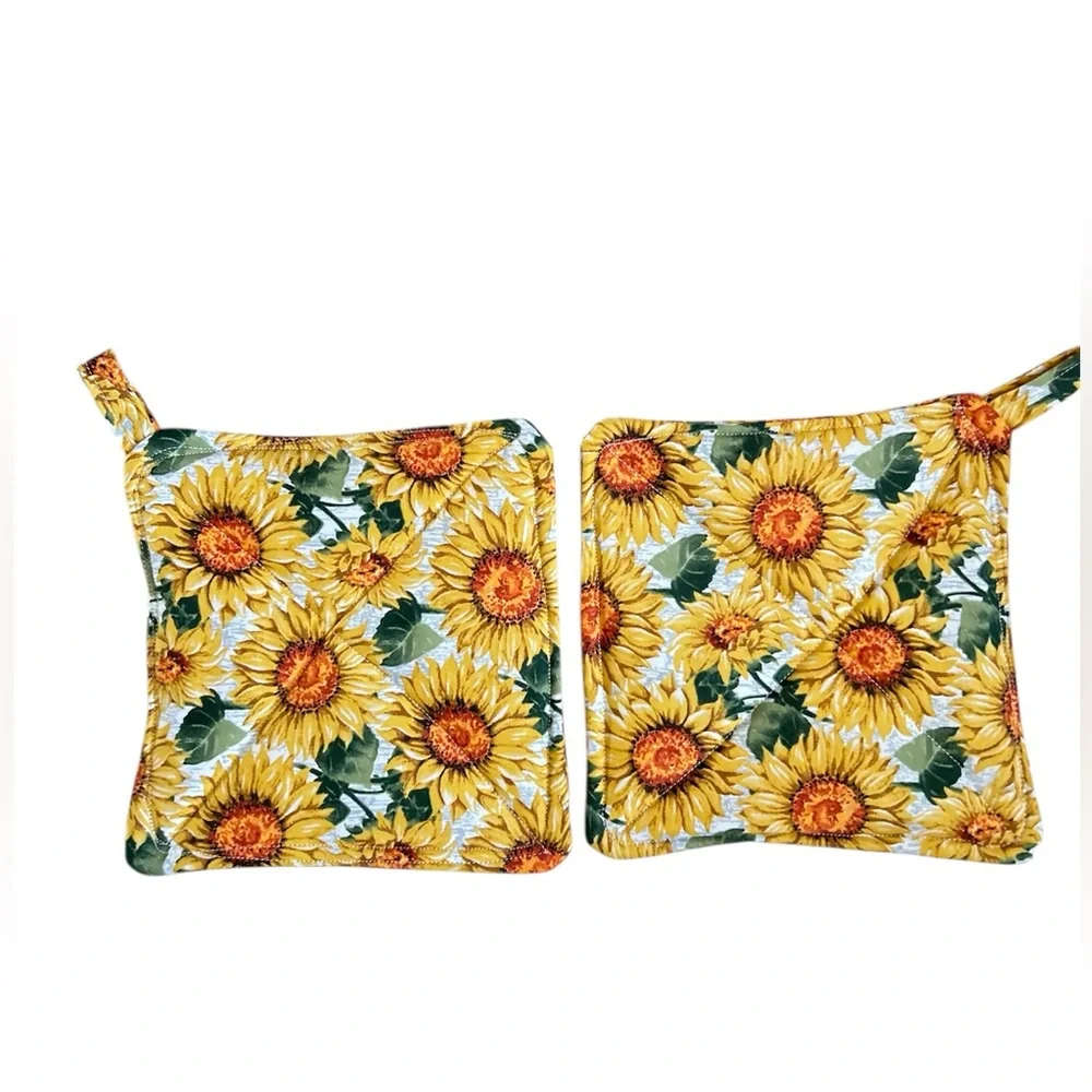 Hand Crafted Colorful Floral Sunflowers Two Fabric Potholders Hot Mat Trivet